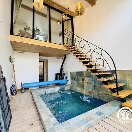 Au Bon Accueil Bed & Breakfast *